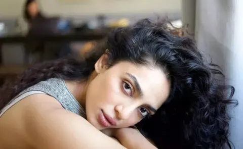 Sobhita Dhulipala Beauty Secrets: Traditional Hacks, Blue Makeup and more