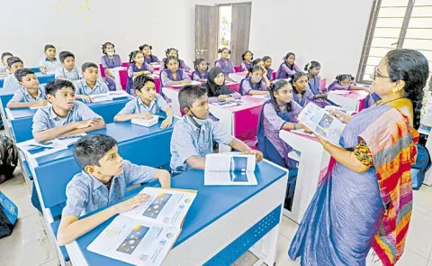 Teachers dharna on April 2: Andhra Pradesh