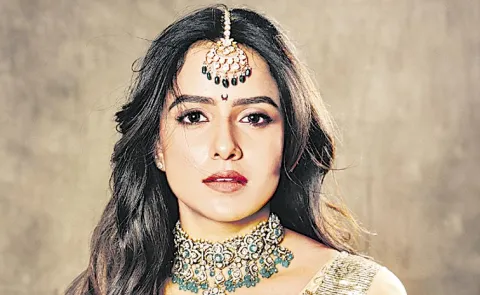 Vaishnavi Chaitanya Plays A Dual Role In Siddu Jonnalagadda JACK By Bommarillu Bhaskar