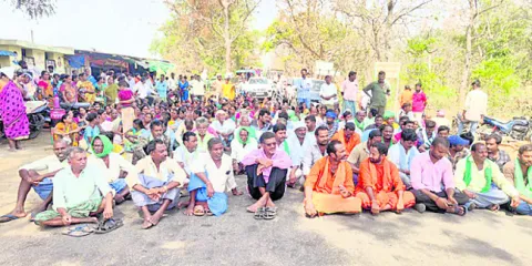సాగునీరు అందించాలని రాస్తారోకో 