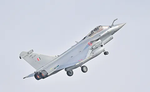 India approves purchase of 26 French Rafale jets for navy