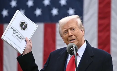 Global pharma shares plunge as Trump doubles down on tariff threat