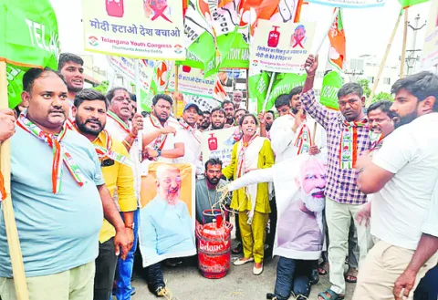 గ్యాస్‌ ధరలు తగ్గించాల్సిందే 