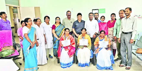 ప్రభుత్వ ఆస్పత్రుల్లో   ప్రసవాలు పెంచాలి