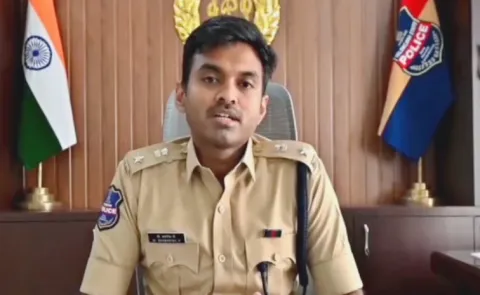 22 Maoists Surrender Before Mulugu Sp Shabarish