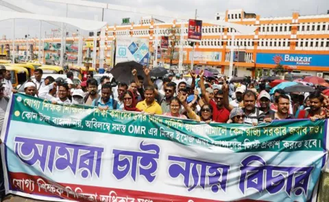 West Bengal teachers protest in Kolkata after Supreme Court verdict