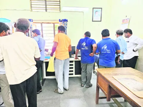మీసేవ కేంద్రాల్లో సర్వర్‌ డౌన్‌