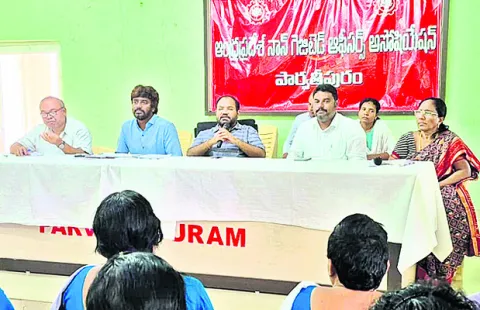 సురక్షిత ప్రసవాలే లక్ష్యం