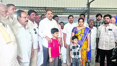 కార్యకర్తలకు అండగా ఉంటాం 