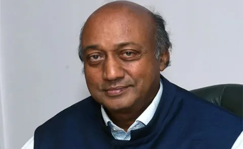 bajaj auto vice president Madhur Bajaj passed away in Mumbai