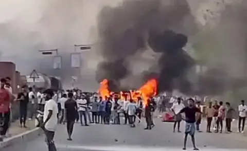 Bengal Waqf Protests Turn Violence Court Orders Forces