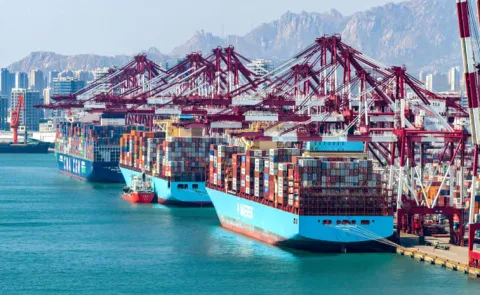 Shipping nations agree on historic greenhouse gas tax