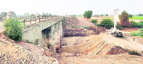 గడువులోపు పూర్తయ్యేనా..? 