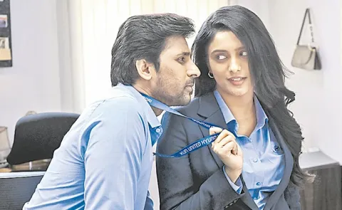 Sarangapani Jathakam Grand Release on April 25th