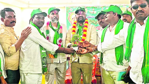 పోరాడితేనే ఆదివాసీలకు మనుగడ