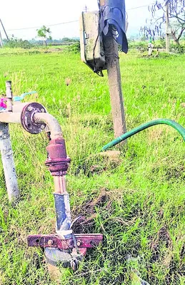 కాపర్‌ దొంగలు...కర్షకులకు సవాలు 
