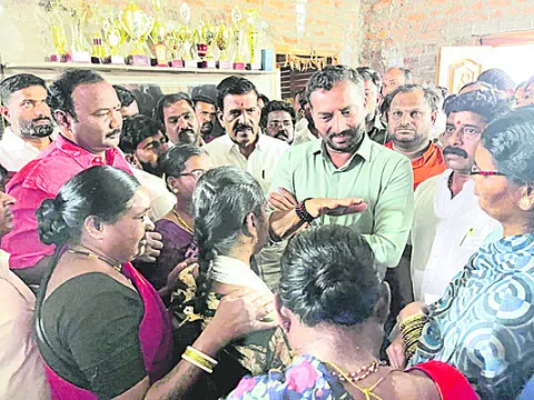 అధైర్య పడొద్దు.. అండగా ఉంటా.. 
