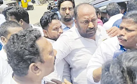 Clash Between TDP and Janasena Activists in Pithapuram: Andhra pradesh