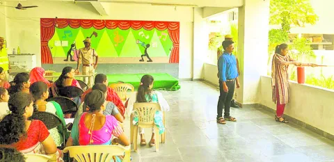 అగ్ని ప్రమాదాలపై అప్రమత్తంగా ఉండాలి