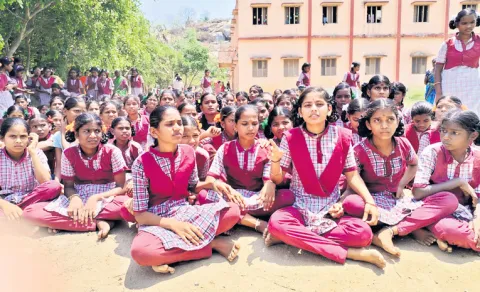 Kasturba Gandhi School Students Protest