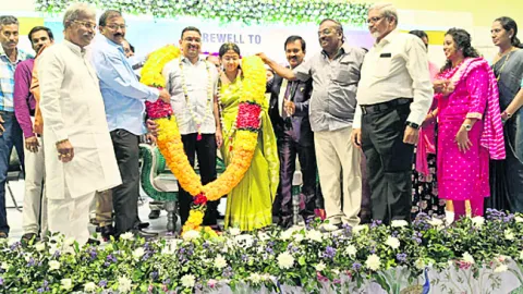 జిల్లా జడ్జికి ఆత్మీయ వీడ్కోలు 