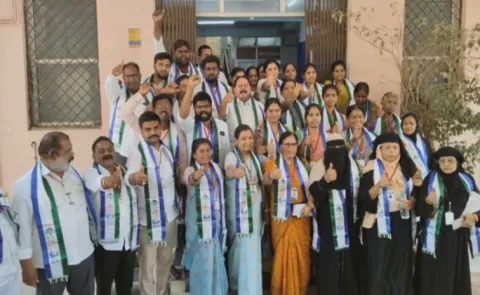 Ysrcp Wins No Confidence Motion Against Adoni Municipal Chairperson