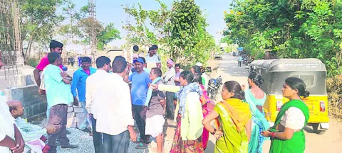 ఆలయ భూముల్లో           అక్రమ నిర్మాణాలు!