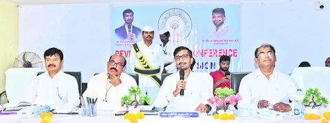 గడువులోపు పరిష్కారం చూపాలి 