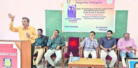 రాజ్యాంగ నిర్మాణంలో అంబేడ్కర్‌ కృషి ఎనలేనిది