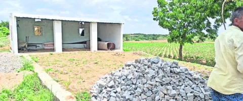 నెరవేరని ‘ఉపాధి’ లక్ష్యం 