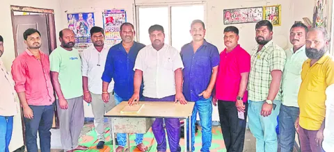 ఆర్టిజన్‌ కార్మికులను రెగ్యులర్‌ చేయండి 
