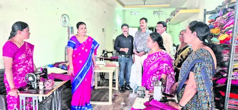 ‘కొర్రమేను’ పెంపకంపై దృష్టి సారించాలి