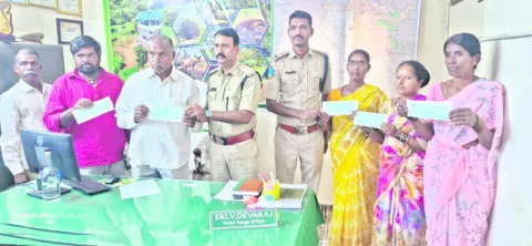 కేజీబీవీ టీచర్‌ సస్పెన్షన్‌ 
