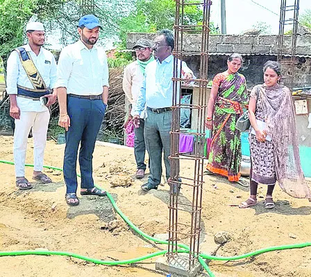 నాణ్యతతో ఇళ్లు నిర్మించాలి