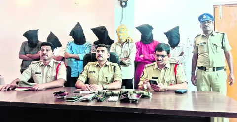 ఏడుగురు క్రికెట్‌ బెట్టింగ్‌ రాయుళ్ల అరెస్ట్‌ 