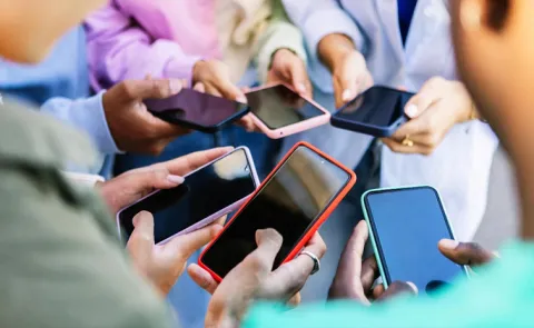 best mobile phones under Rs 10000 as of April 2025