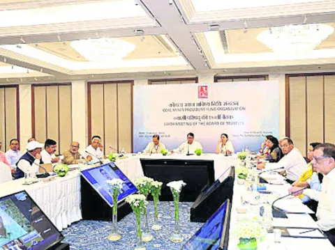 కనీస పింఛన్‌ రూ.5వేలు ఇవ్వాలి
