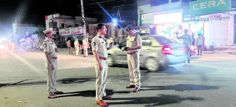 జిల్లా అంతటా విజిబుల్‌ పోలీసింగ్‌ 