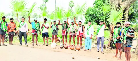 సాంఘిక బహిష్కరణ చేసిన వారిని శిక్షించాలి