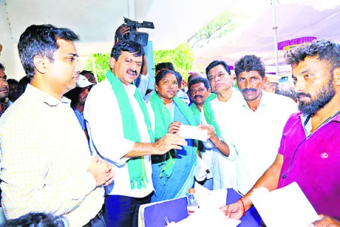 నెలాఖ