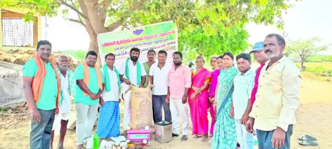 దళారు