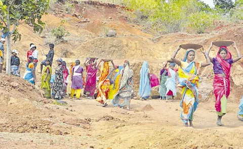MGNREGA Employment guarantee works: 17 districts up and 15 districts down