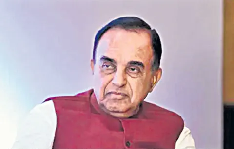 Former Union Minister Subramanian Swamy with Sakshi