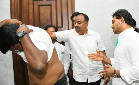 Chittoor 5th Division Ysrcp In Charge Muralidhar Reddy Meets Ys Jagan