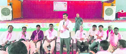 పల్లెల్లోకి కరువును తీసుకొచ్చిన కాంగ్రెస్‌