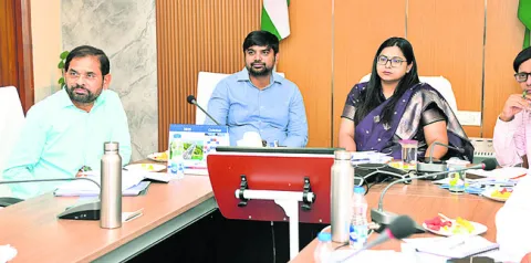 ఇబ్బందులు తలెత్తకుండా  ధాన్యం సేకరణ●