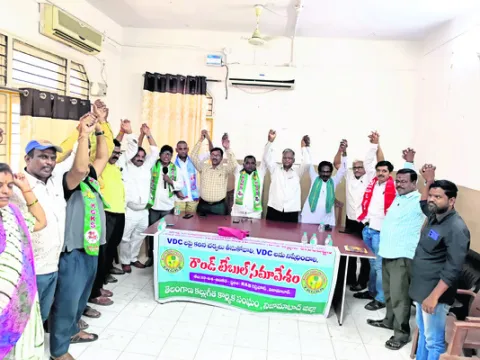 రాజ్యాంగ వ్యతిరేక వీడీసీలను నిషేధించాలి 