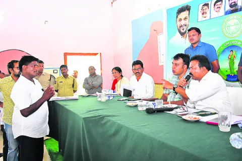 సజావుగా ధాన్యం కొనుగోళ్లు