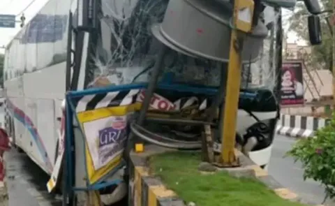 Private Travels Bus Accident In Medak
