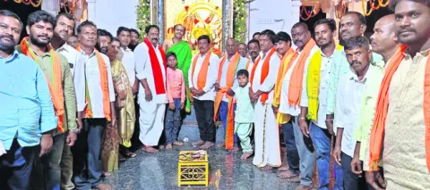 పెద్దమ్మా.. చల్లంగ చూడమ్మా.. 